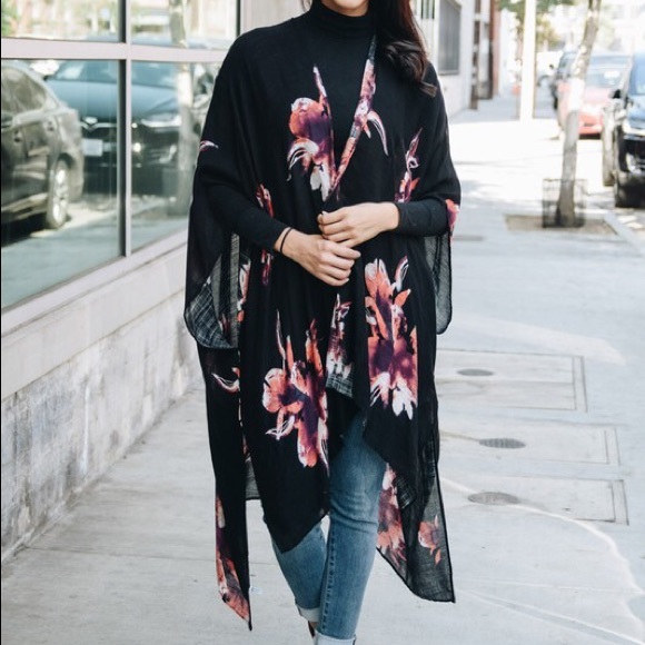 SOLD OUT Floral Boho Kimono Printed Wrap Scarf Top - Picture 2 of 4